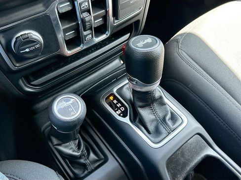 Used 2022 Jeep Wrangler Unlimited Sport AWD/4WD image 26