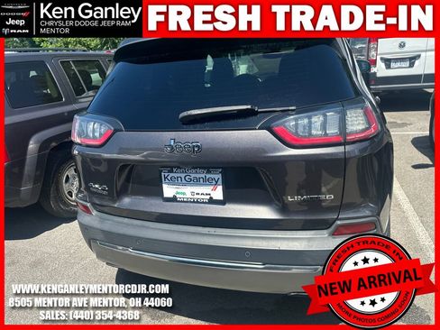 Used 2019 Jeep Cherokee Limited AWD/4WD image 9