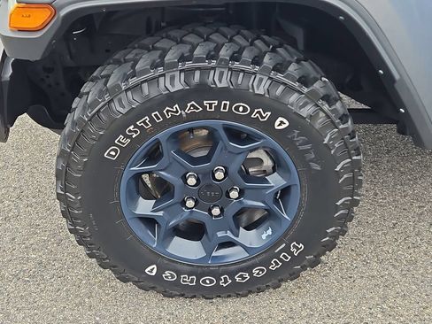 Used 2023 Jeep Wrangler Unlimited w/ Cold Weather Group AWD/4WD image 7