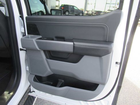 Used 2022 Ford F150 XLT w/ Equipment Group 302A High image 17