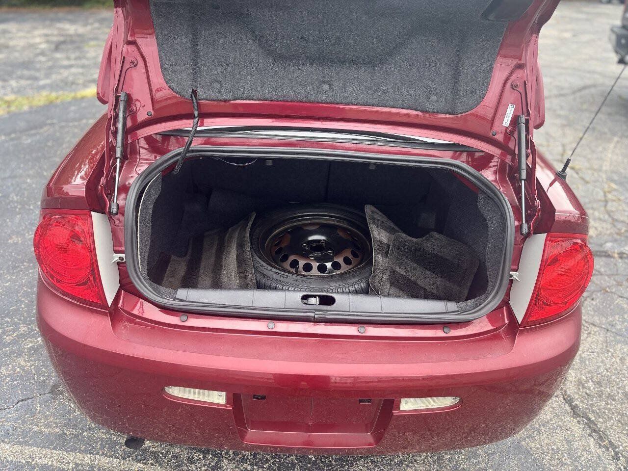 Used 2009 Pontiac G5 FWD image 10