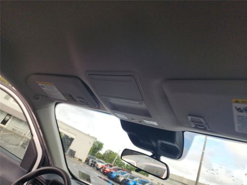 New 2026 Ford Maverick XL image 28