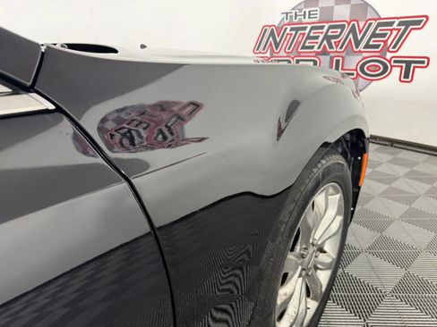 Used 2016 Chrysler 300 Limited AWD/4WD image 30