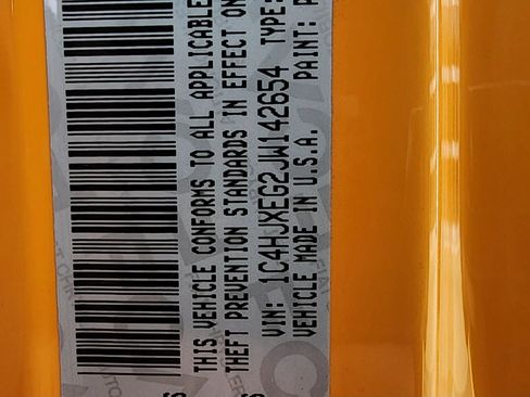 Used 2018 Jeep Wrangler Unlimited Sahara w/ Cold Weather Group image 22