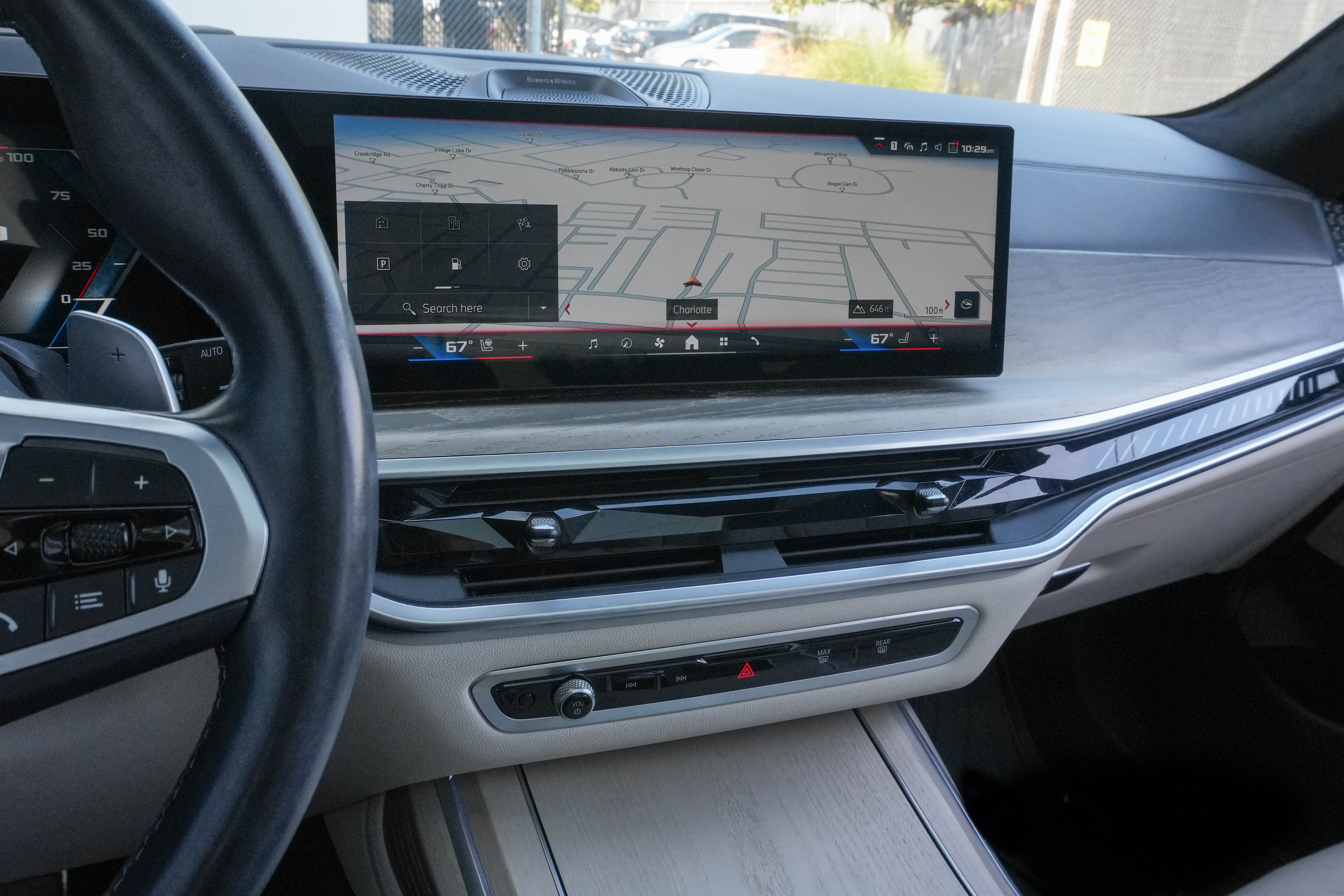 Certified 2024 BMW X7 M60i AWD/4WD image 24