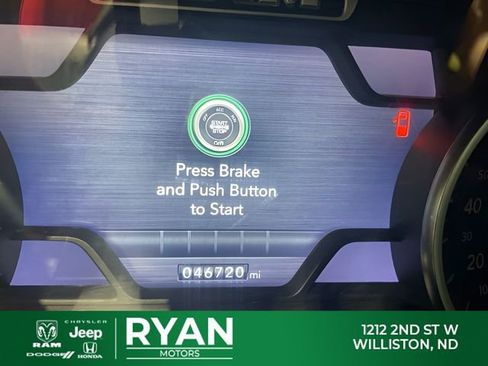 Used 2019 RAM 1500 Laramie AWD/4WD image 10