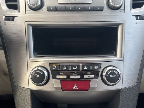 Used 2013 Subaru Outback 2.5i AWD/4WD image 14