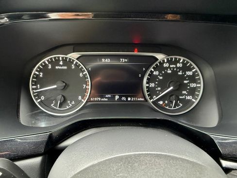 Used 2022 Nissan Pathfinder SV AWD/4WD image 23