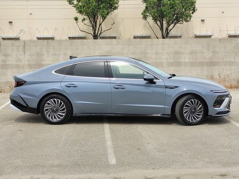 New 2026 Hyundai Sonata Limited image 3
