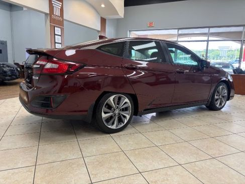 Used 2018 Honda Clarity Plug-In Hybrid image 4