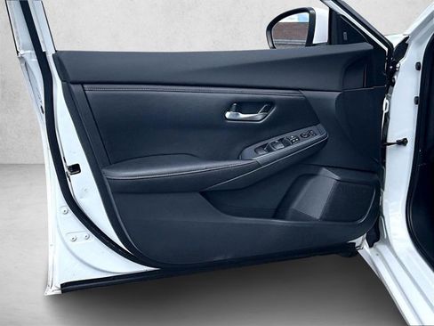 Used 2021 Nissan Sentra SV image 17