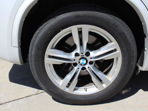 Used 2017 BMW X5 xDrive50i AWD/4WD image 43