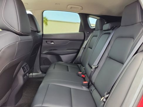 Certified 2025 Nissan Murano SV image 18