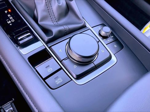 New 2026 MAZDA MAZDA3 s image 18