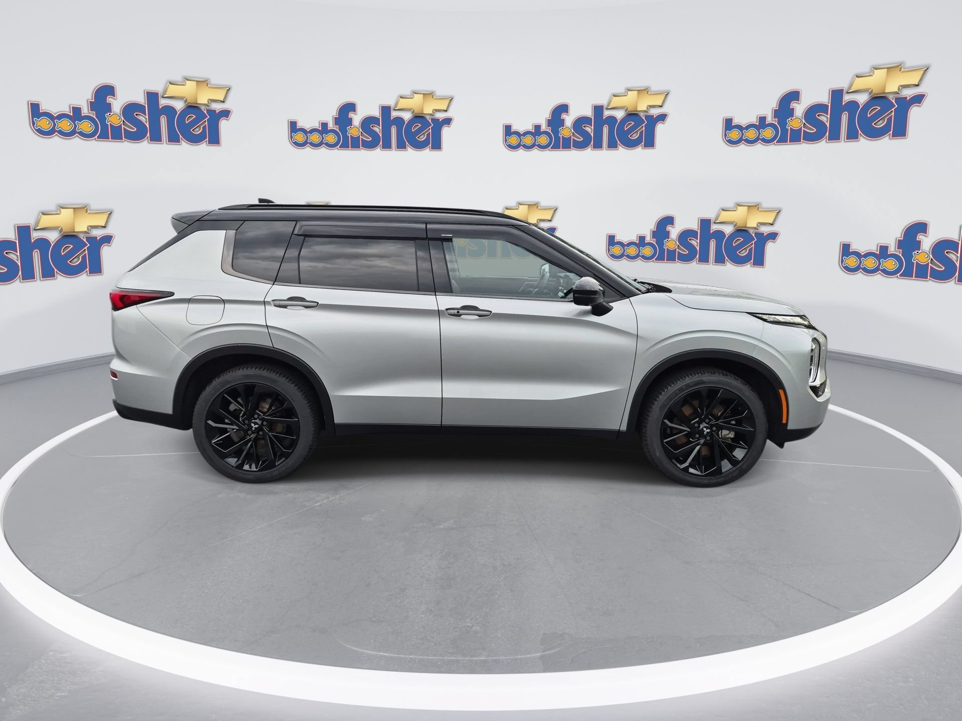 Used 2024 Mitsubishi Outlander SEL AWD/4WD image 2