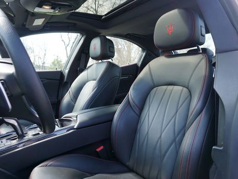 Used 2023 Maserati Ghibli Modena image 11