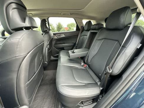 Used 2024 Kia Sportage EX w/ EX Premium Package AWD/4WD image 19