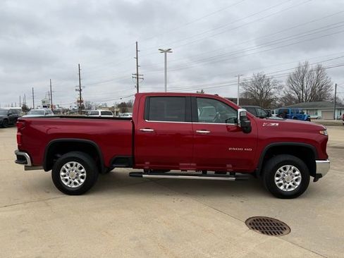 Used 2024 Chevrolet Silverado 2500 LTZ w/ LTZ Convenience Package AWD/4WD image 8