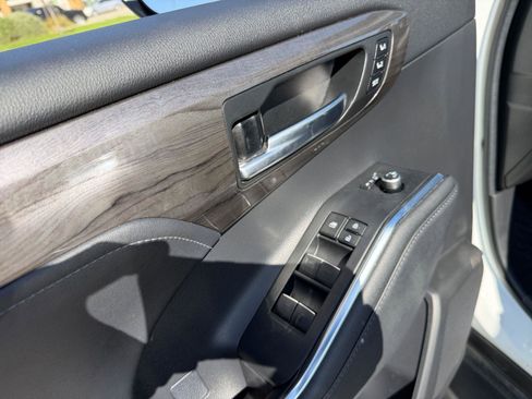 Used 2023 Toyota Highlander Limited w/ Protection Package #3 (TMS) image 26