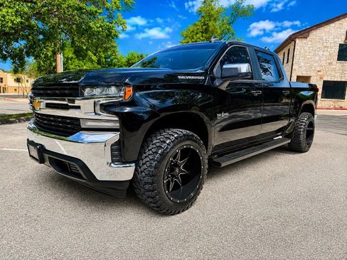 Used 2022 Chevrolet Silverado 1500 LT RWD image 1