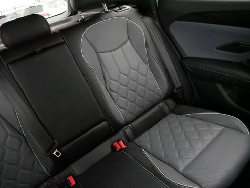 Certified 2025 Volkswagen Tiguan SEL R-Line AWD/4WD image 14