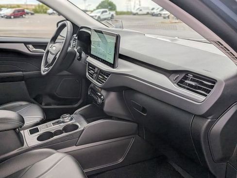 Used 2025 Ford Escape SE w/ PHEV Premium Package FWD image 40