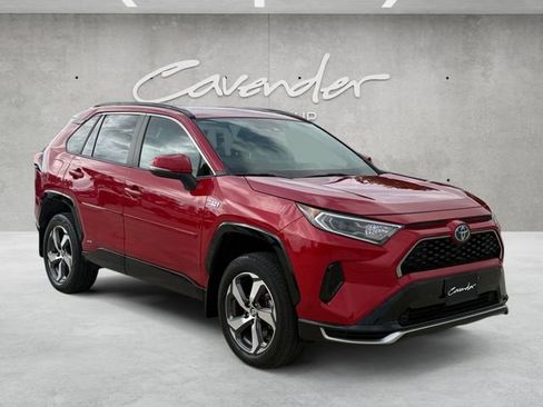 Used 2021 Toyota RAV4 SE w/ Weather & Moonroof Package AWD/4WD image 2