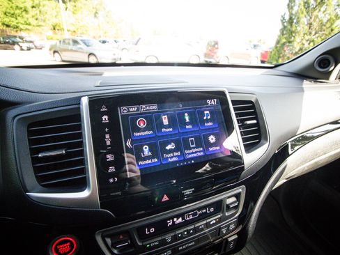 Used 2018 Honda Ridgeline RTL-E image 23