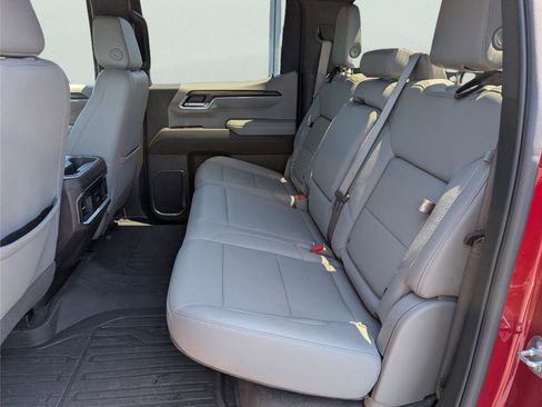 Used 2024 GMC Sierra 1500 SLT w/ SLT Premium Package AWD/4WD image 32