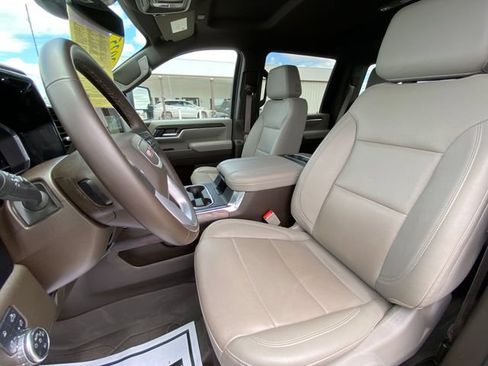 Used 2025 GMC Sierra 2500 SLT AWD/4WD image 12