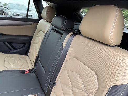 Certified 2025 Volkswagen Atlas Cross Sport SE image 23