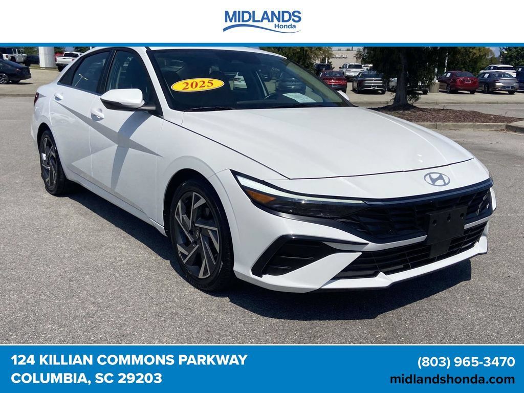 Used 2025 Hyundai Elantra Limited FWD 360° Tour