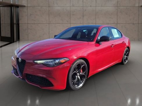 Used 2021 Alfa Romeo Giulia Ti Sport image 5