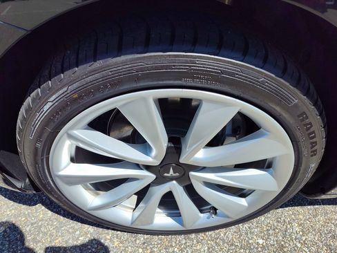 Used 2018 Tesla Model 3 Long Range RWD image 10