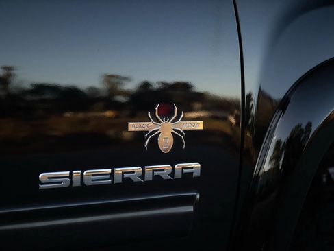 Used 2013 GMC Sierra 1500 SLE w/ Power Tech Package image 11