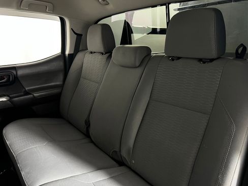 Used 2019 Toyota Tacoma SR5 RWD image 20