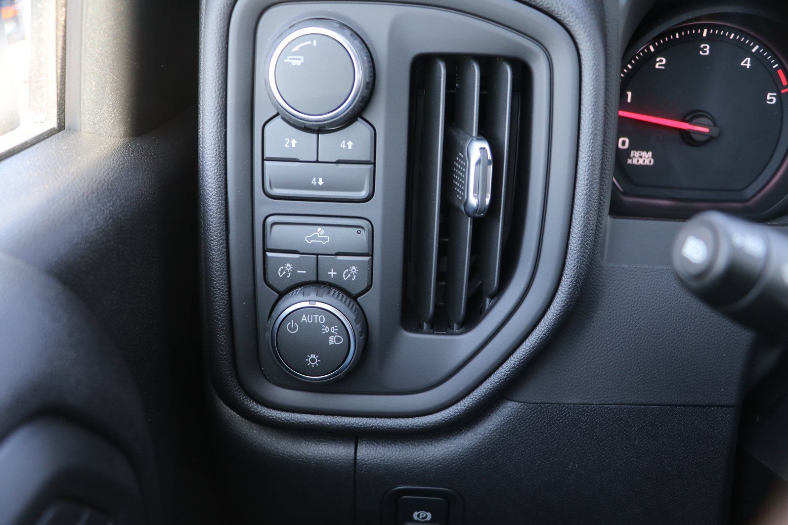New 2026 Chevrolet Silverado 2500 W/T AWD/4WD image 12
