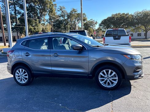 Used 2022 Nissan Rogue Sport SV image 23