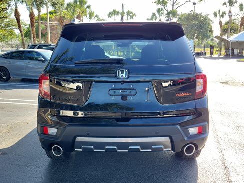 Certified 2024 Honda Passport TrailSport image 5