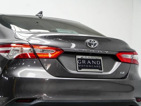 Used 2020 Toyota Camry LE FWD image 13