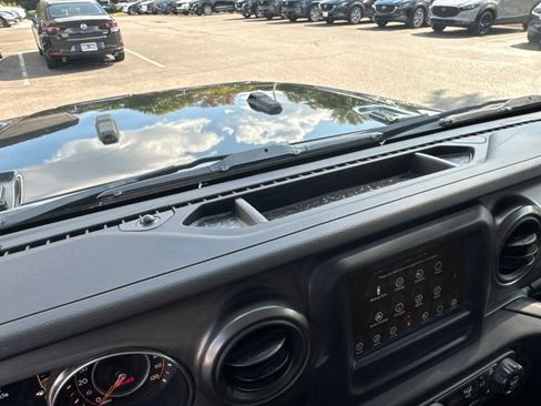 Used 2023 Jeep Wrangler Unlimited Sport AWD/4WD image 54
