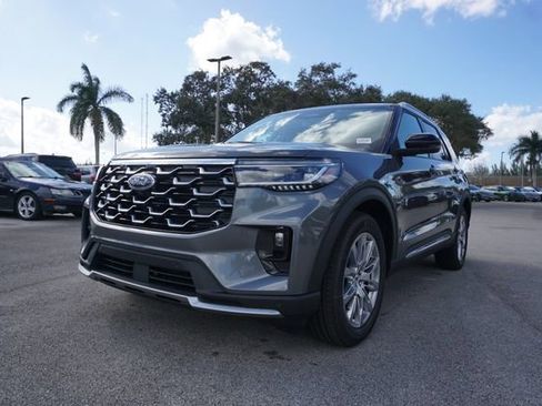 New 2026 Ford Explorer Platinum image 14