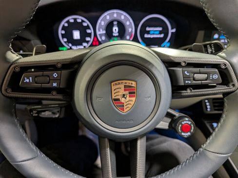 Used 2025 Porsche 911 Targa 4 GTS AWD/4WD image 30