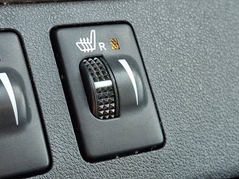 Used 2017 Toyota Highlander XLE image 26