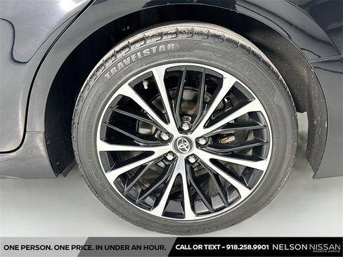 Used 2018 Toyota Camry L image 28