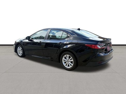 Used 2025 Toyota Camry LE FWD image 7