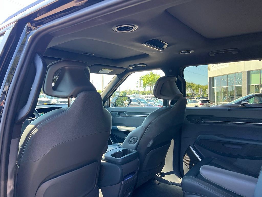 Certified 2024 Kia EV9 GT-Line AWD/4WD image 11