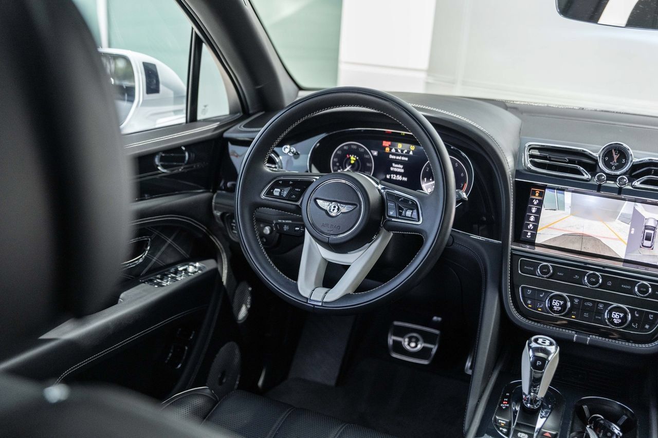 Certified 2023 Bentley Bentayga Extended Wheelbase AWD/4WD image 54