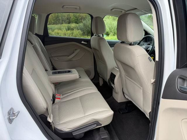 Used 2017 Ford Escape SE AWD/4WD image 20