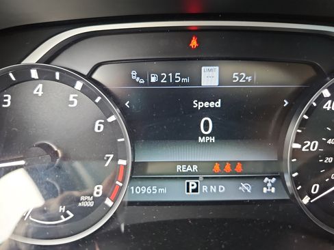 Certified 2025 Nissan Frontier SL image 23